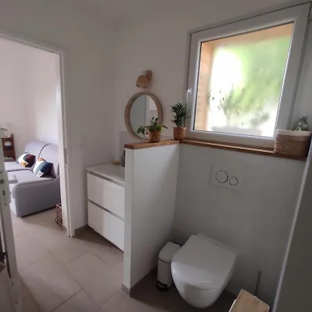 Maisonnette Au Calme Avec Jardin Apartment